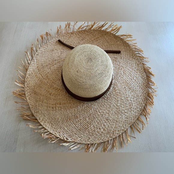Prada large straw hat -like new - Picture 5 of 6